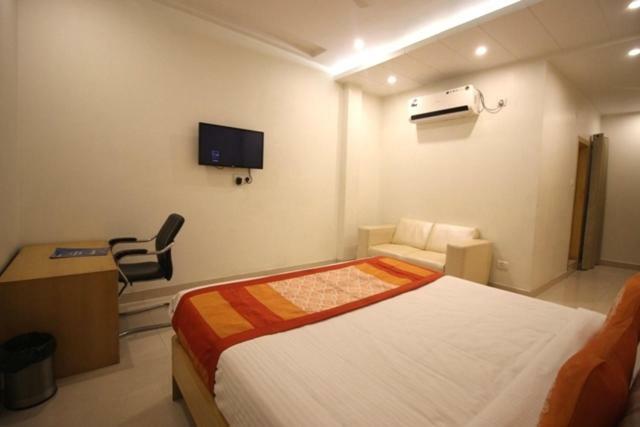 Hotel Yash Inn Mirzapur Экстерьер фото