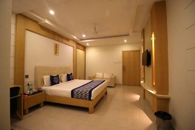 Hotel Yash Inn Mirzapur Экстерьер фото