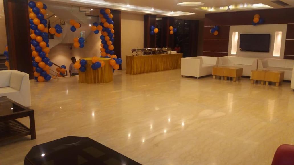 Hotel Yash Inn Mirzapur Экстерьер фото