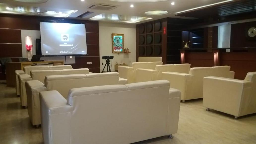 Hotel Yash Inn Mirzapur Экстерьер фото